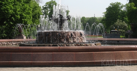 Фонтаны из мрамора и гранита на заказ в Киеве